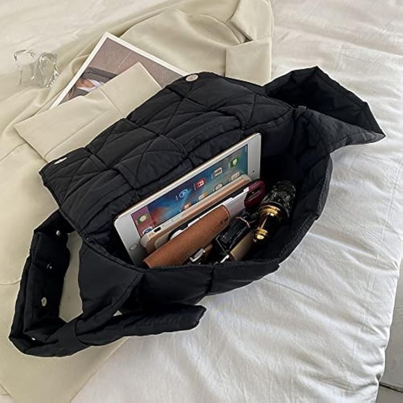 Black Puffy NYLON weave Shoulder Bag -  Women's Shoulder / Crossbody - Picture 4 of 7